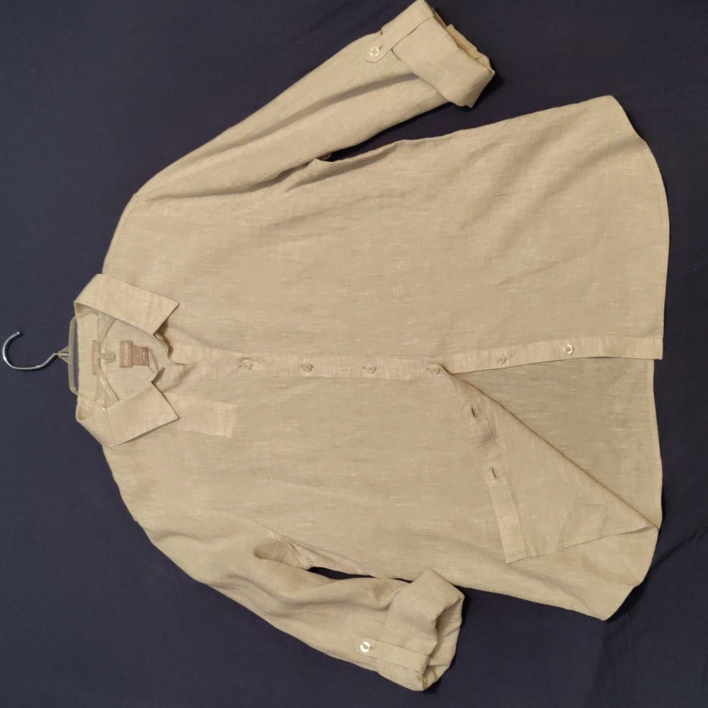 Chico’s No-Iron 100% Linen Roll Tab 3/4 Sleeve Button down shirt in dove grey